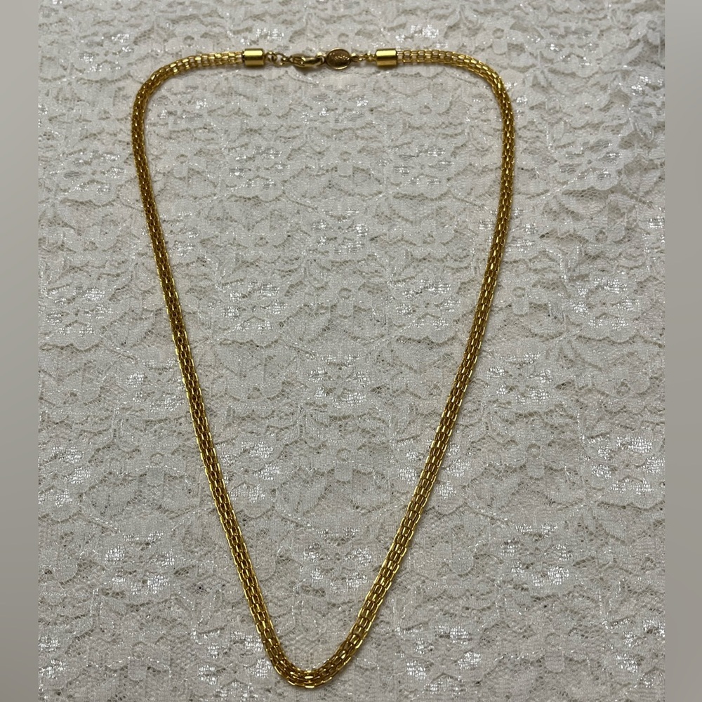 Napier/vintage, gold tone, mesh necklace 18”